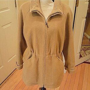 CAMEL RAGLAN SLEEVE ANORAK